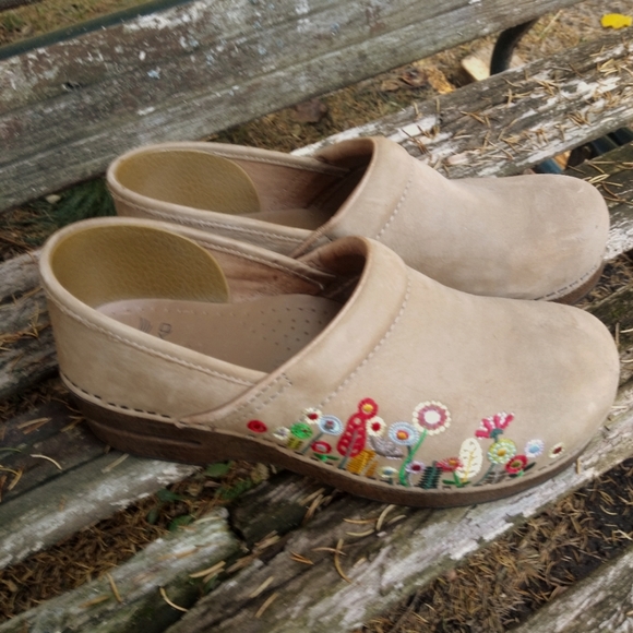 Dansko Shoes Dansko Floral Clogs Leather Suede Embroidery Sz 5 11